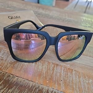 Quay Black Sunglasses with Reflective Lenses